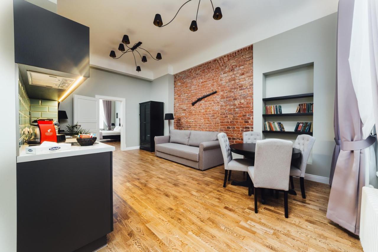 Sherlock Apartments Рига Экстерьер фото