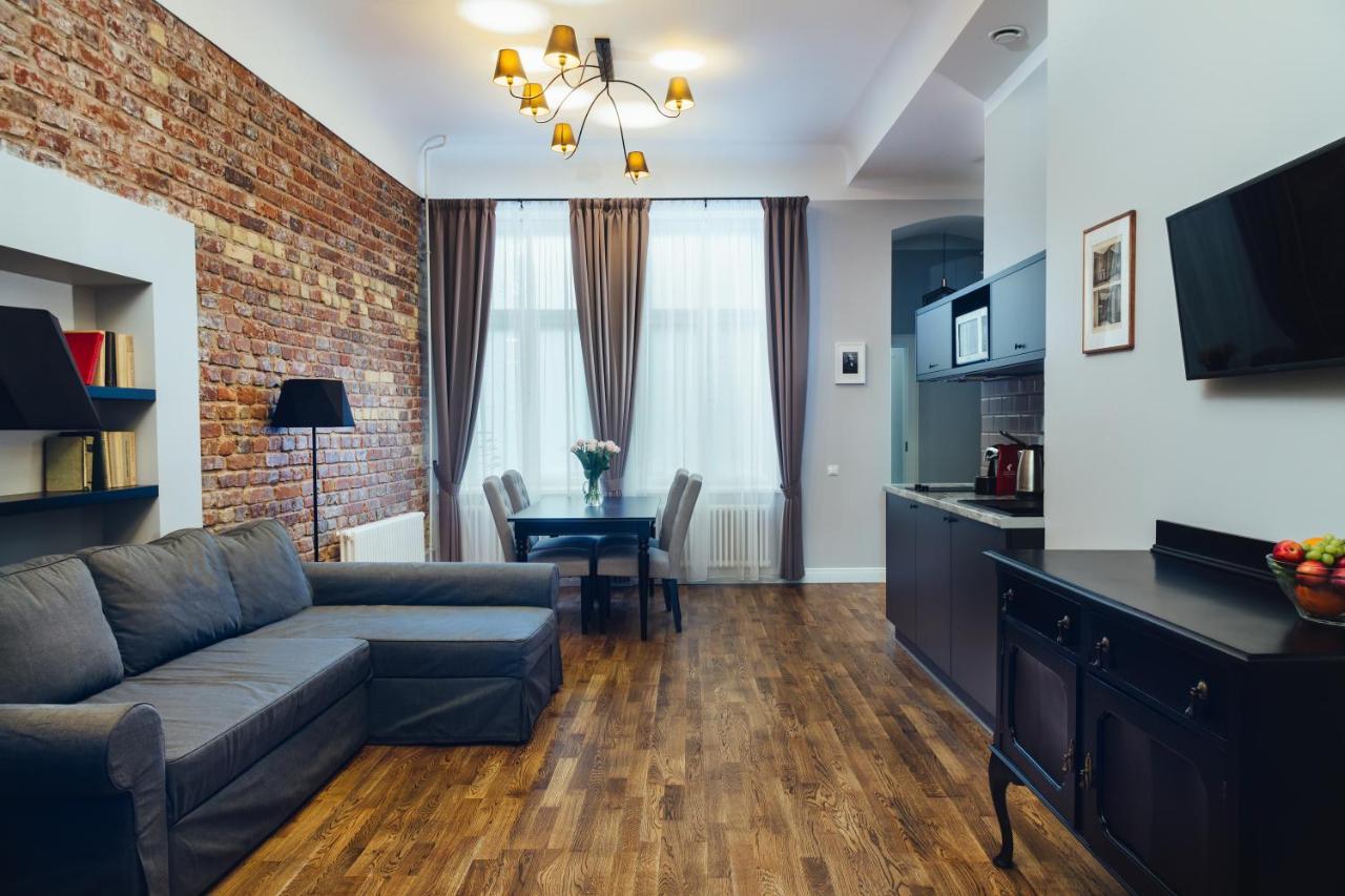 Sherlock Apartments Рига Экстерьер фото